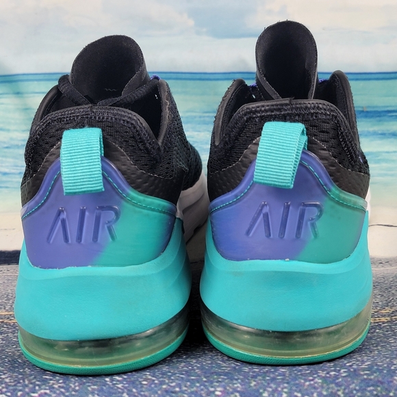 Nike Air Max Motion 2 Womens 8 - Picture 9 of 11